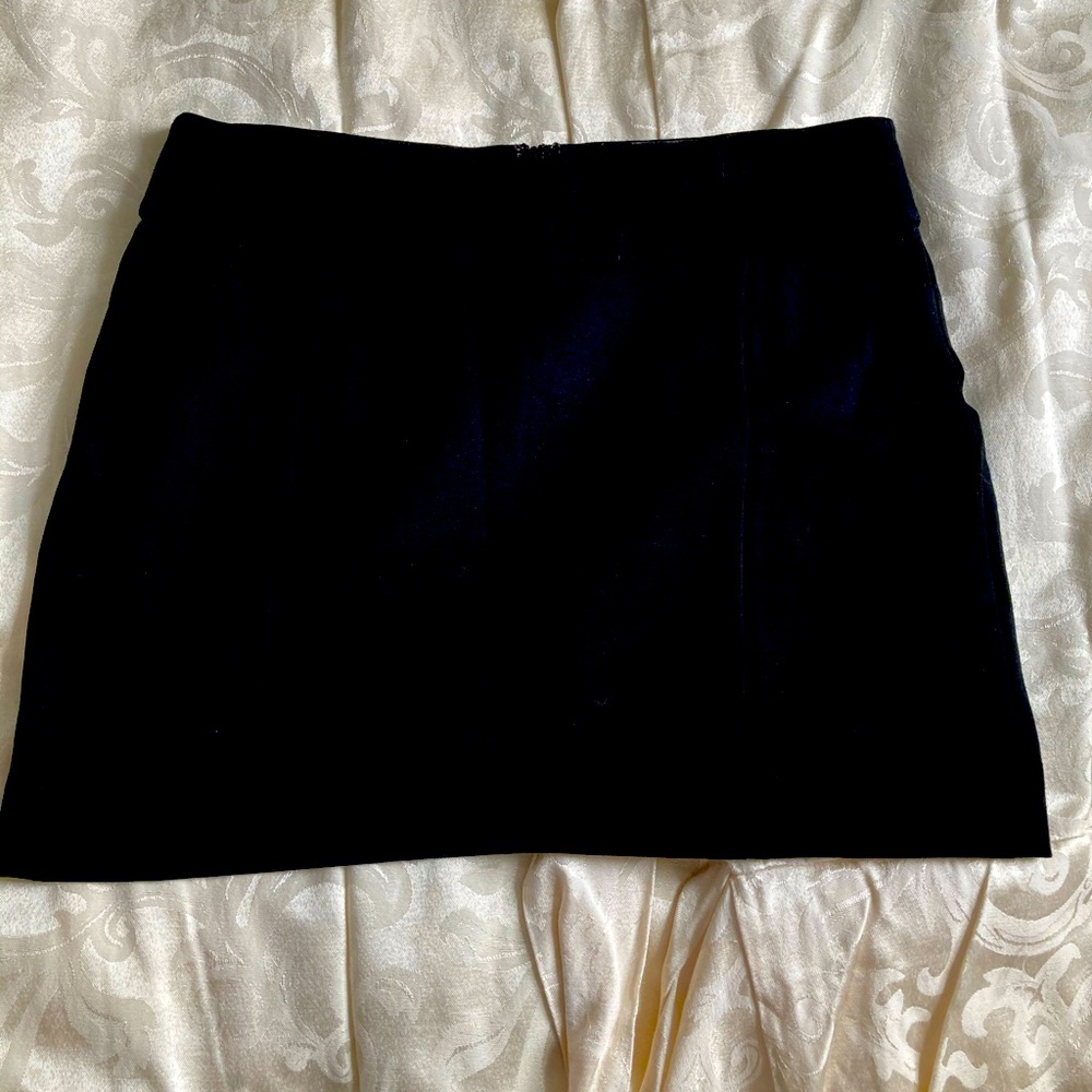 Little black skirt